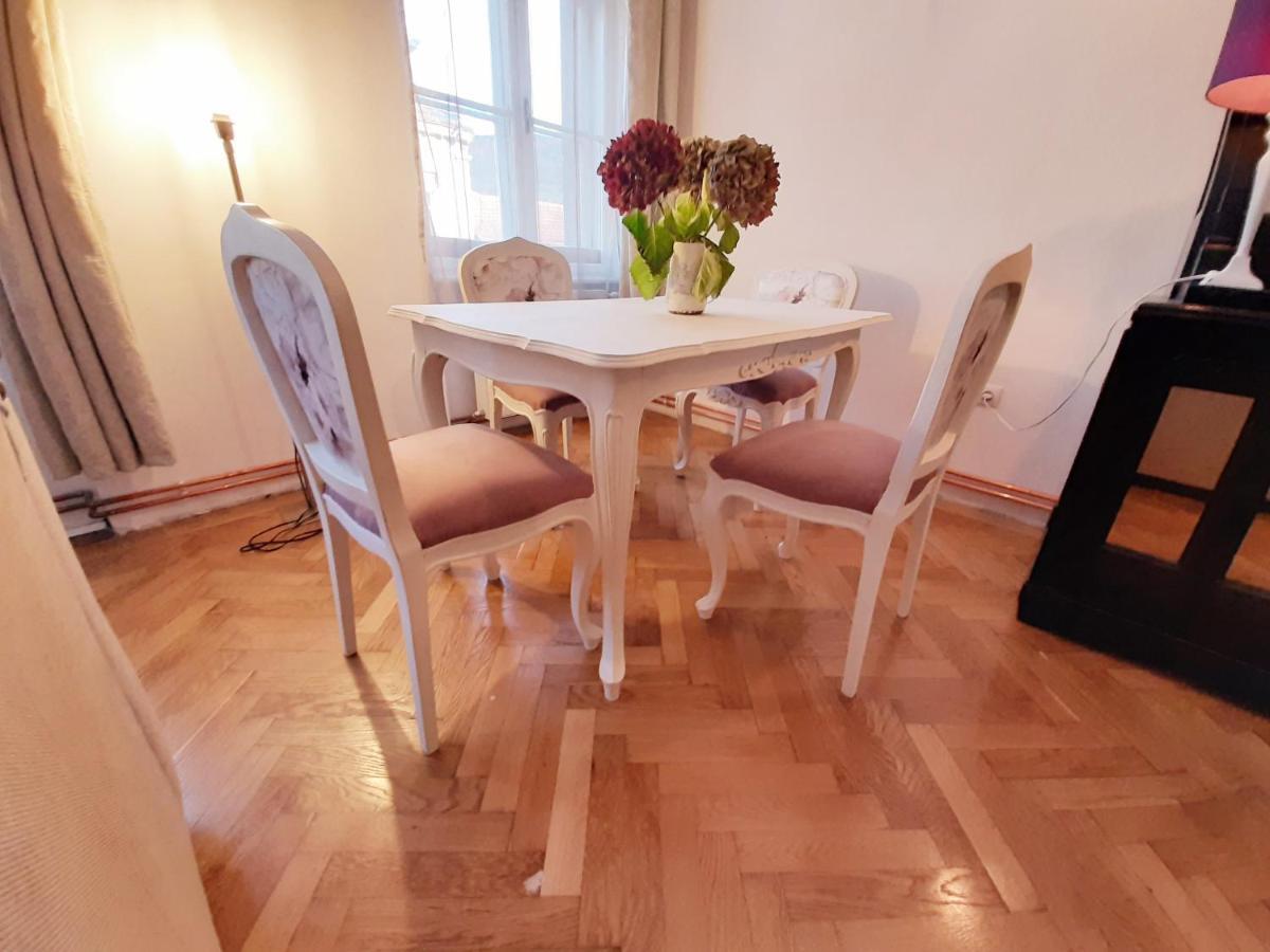 براشوف Central Loft Apartment المظهر الخارجي الصورة