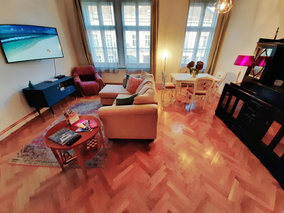 براشوف Central Loft Apartment المظهر الخارجي الصورة