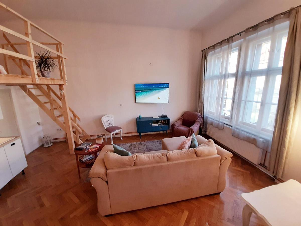 براشوف Central Loft Apartment المظهر الخارجي الصورة